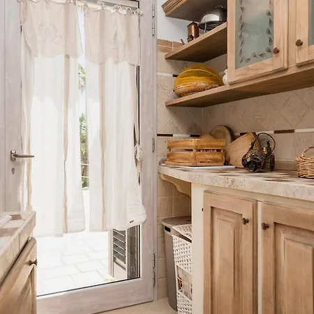 Callia - Piscina E Relax A Due Passi Dal Mare